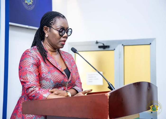 Minister defends award of 5G contract to consortium