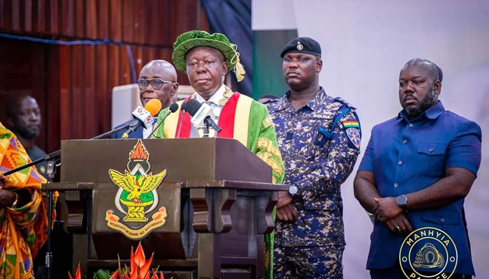 Asantehene calls for immediate resolution of parliamentary impasse