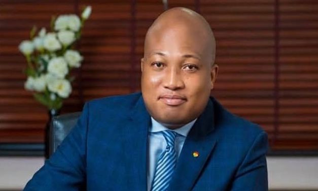 Ministry urges foreign missions to treat visa applicants with more dignity