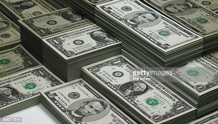 Dollar role under pressure from portfolio rebalancing