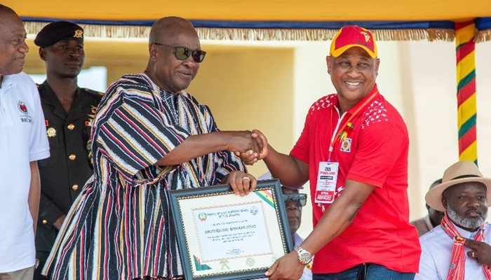 Accra East – ECG boss receives TUC honour